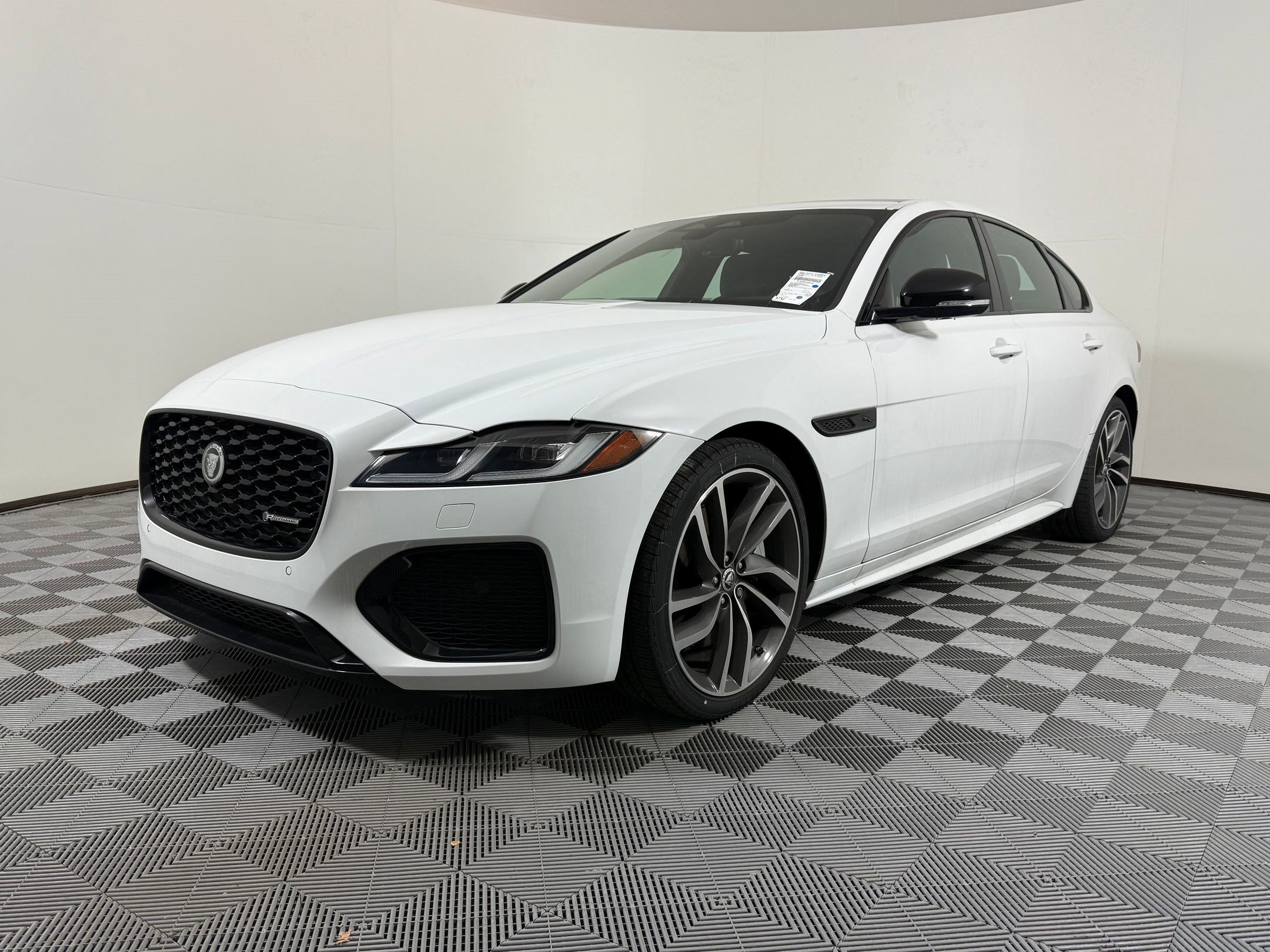 2024 Jaguar XF R-Dynamic SE Sedan