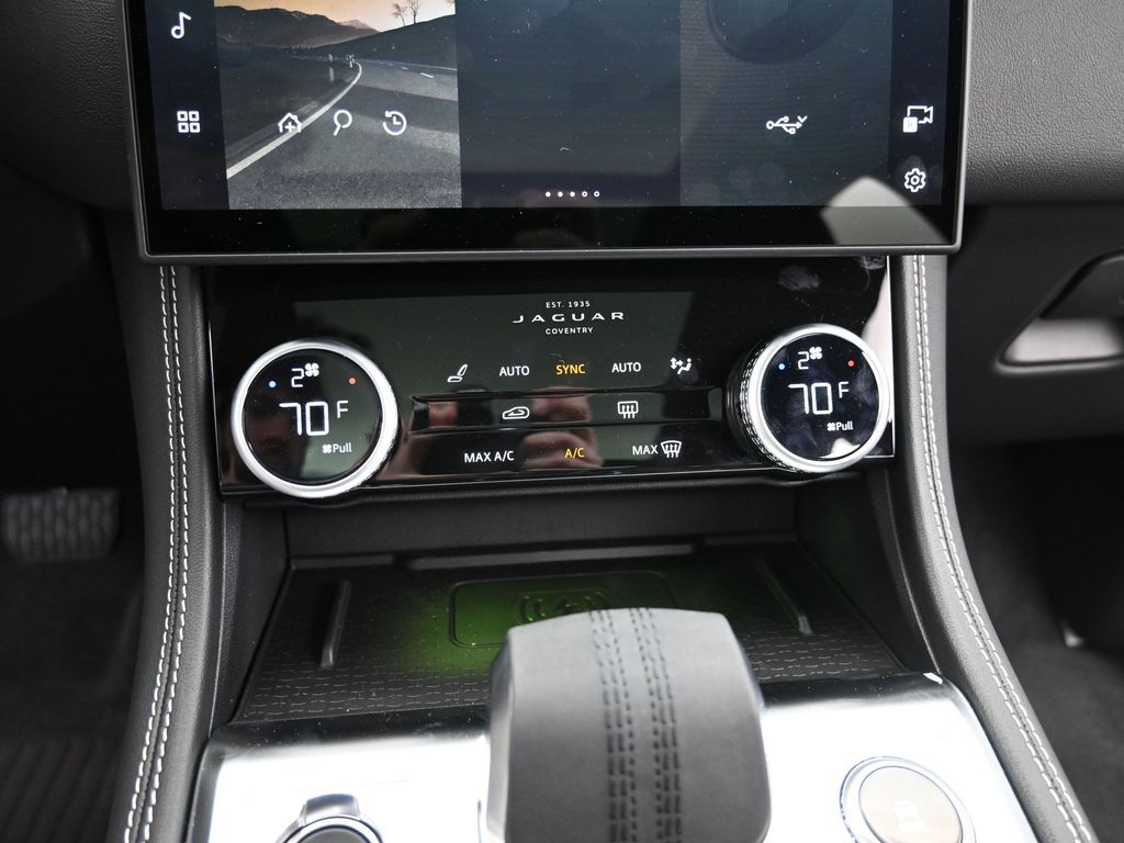 2026 Jaguar F-Pace R-Dynamic S - Photo 25