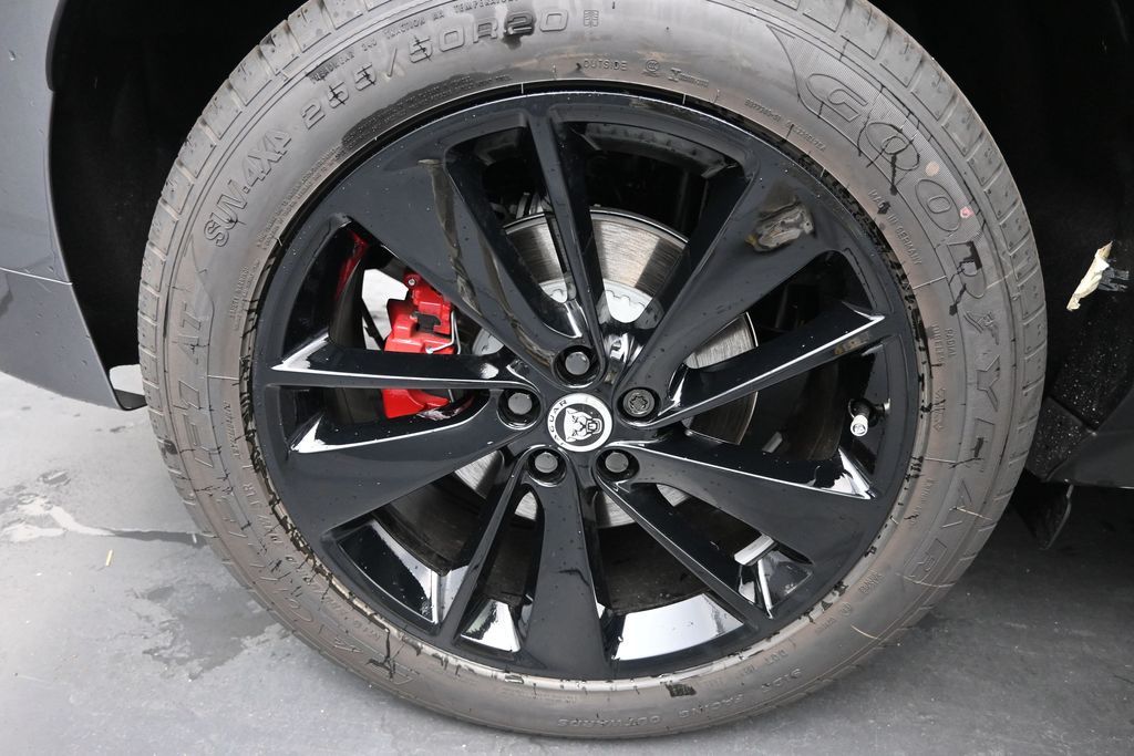 2026 Jaguar F-Pace R-Dynamic S - Photo 14