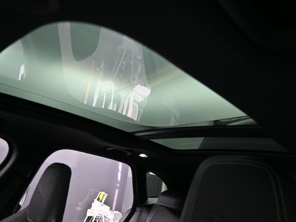 2026 Jaguar F-Pace R-Dynamic S - Photo 28