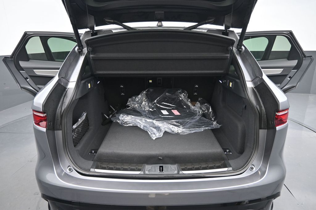 2026 Jaguar F-Pace R-Dynamic S - Photo 15