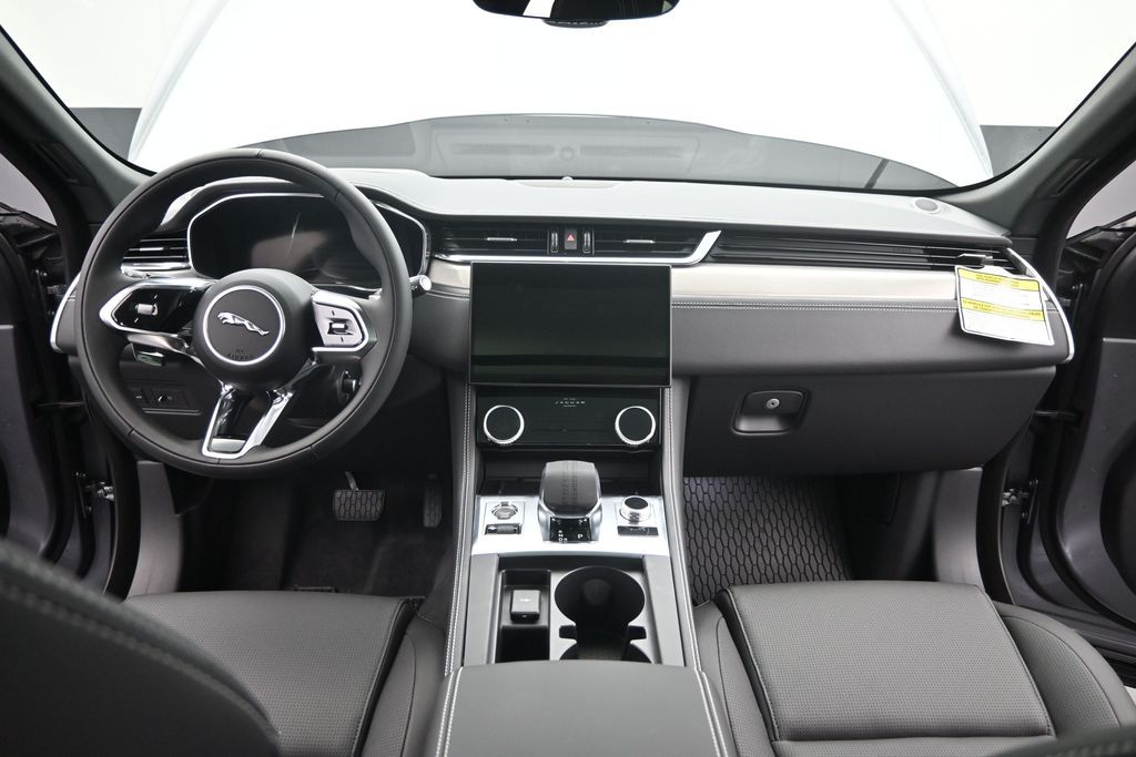 2026 Jaguar F-Pace R-Dynamic S - Photo 19