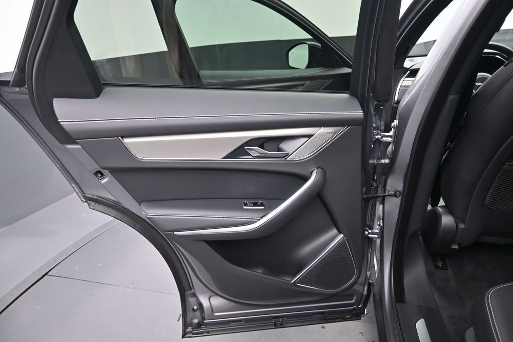 2026 Jaguar F-Pace R-Dynamic S - Photo 16