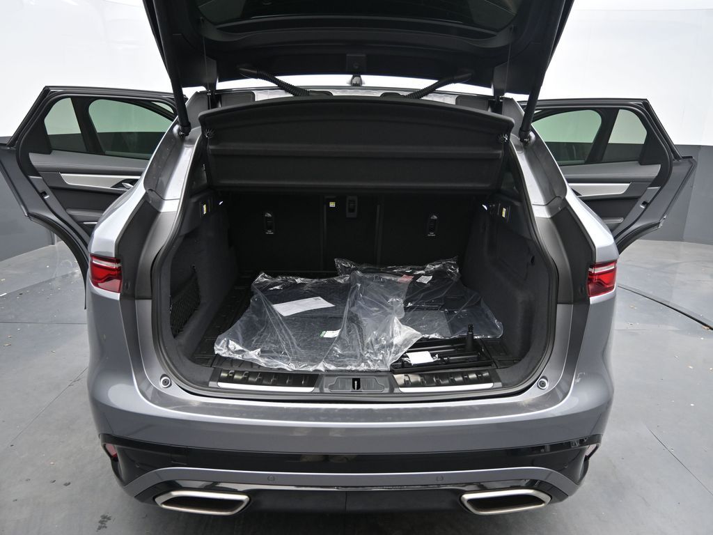 2026 Jaguar F-Pace R-Dynamic S - Photo 14
