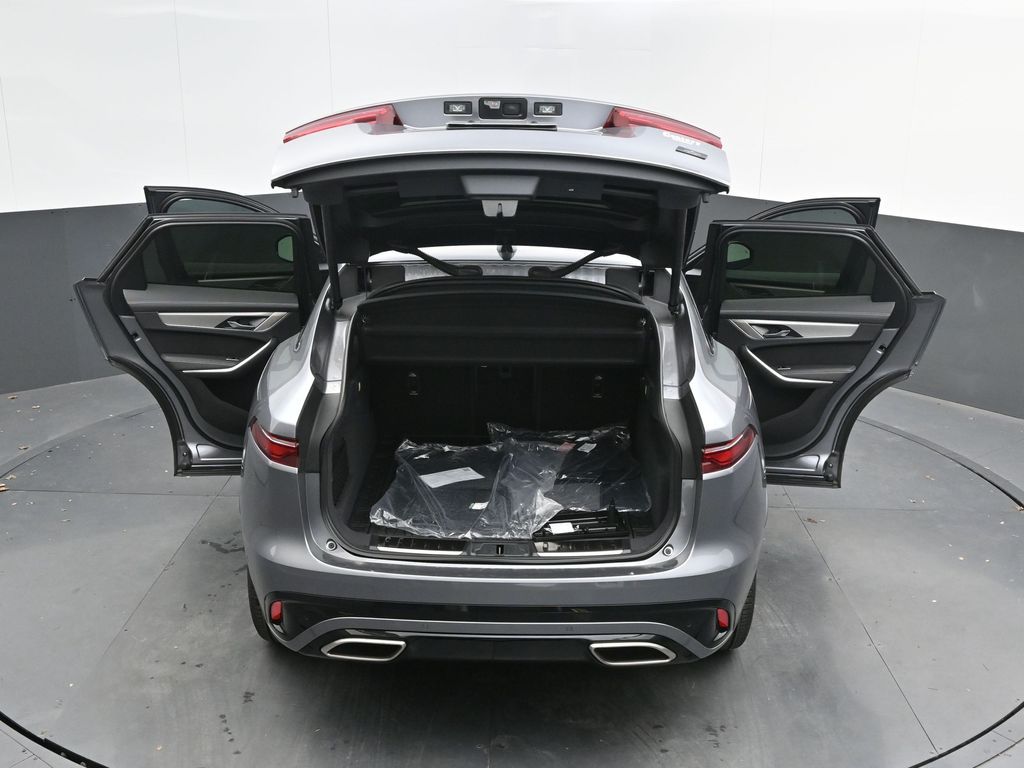 2026 Jaguar F-Pace R-Dynamic S - Photo 47