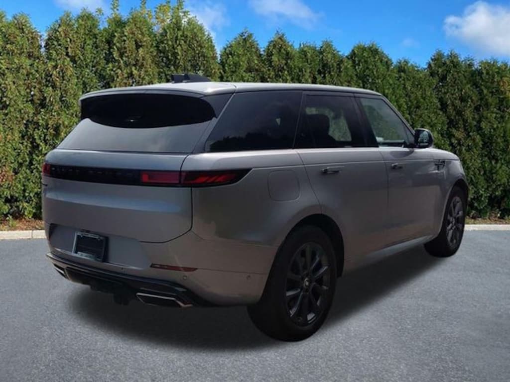 Used 2024 Land Rover Range Rover Sport Dynamic SE SUV