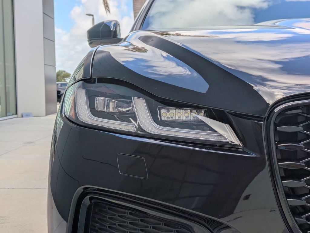 2026 Jaguar F-Pace R-Dynamic S - Photo 10