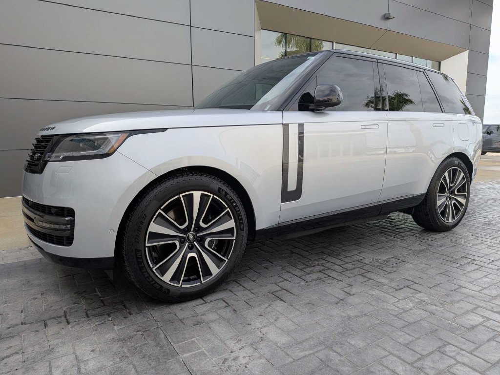 Certified 2025 Land Rover Range Rover P550e SE SUV