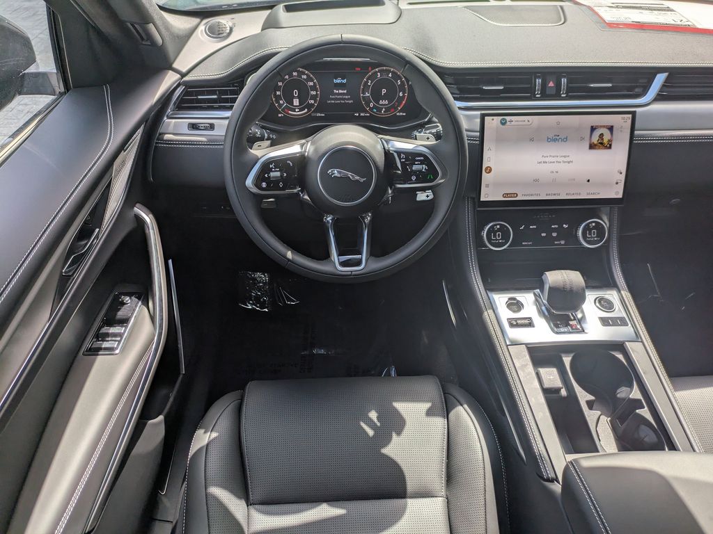 2026 Jaguar F-Pace R-Dynamic S - Photo 16