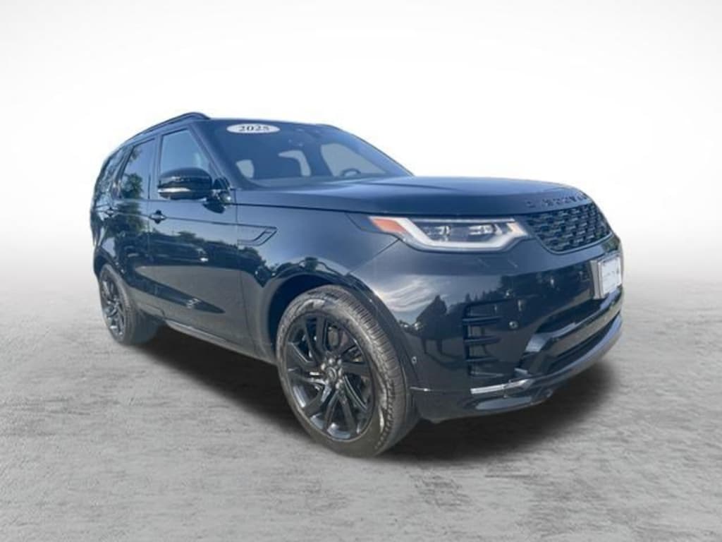 Certified 2025 Land Rover Discovery Dynamic SE SUV