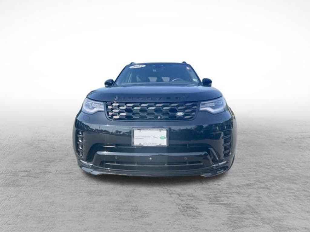 Certified 2025 Land Rover Discovery Dynamic SE SUV