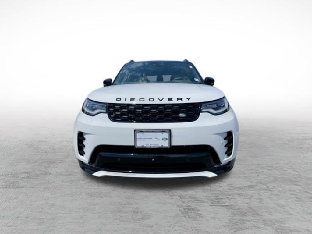 Certified 2025 Land Rover Discovery P360 Dynamic SE SUV