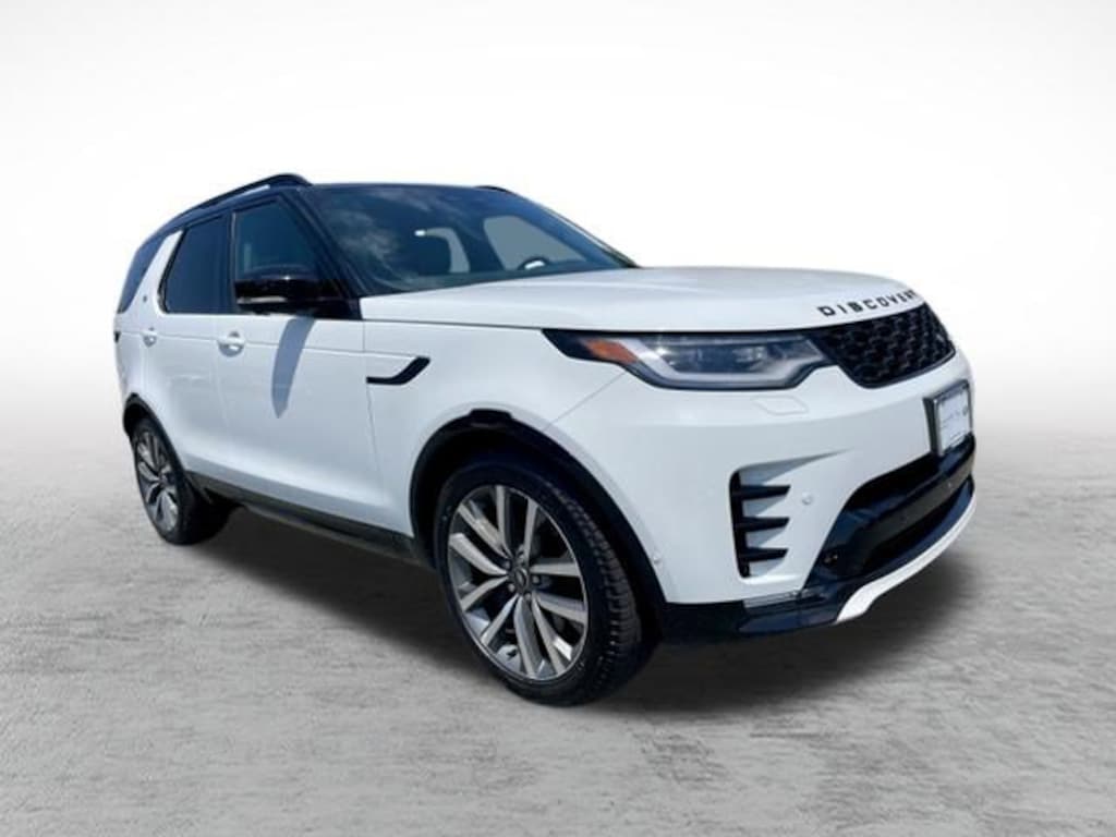 Certified 2025 Land Rover Discovery P360 Dynamic SE SUV