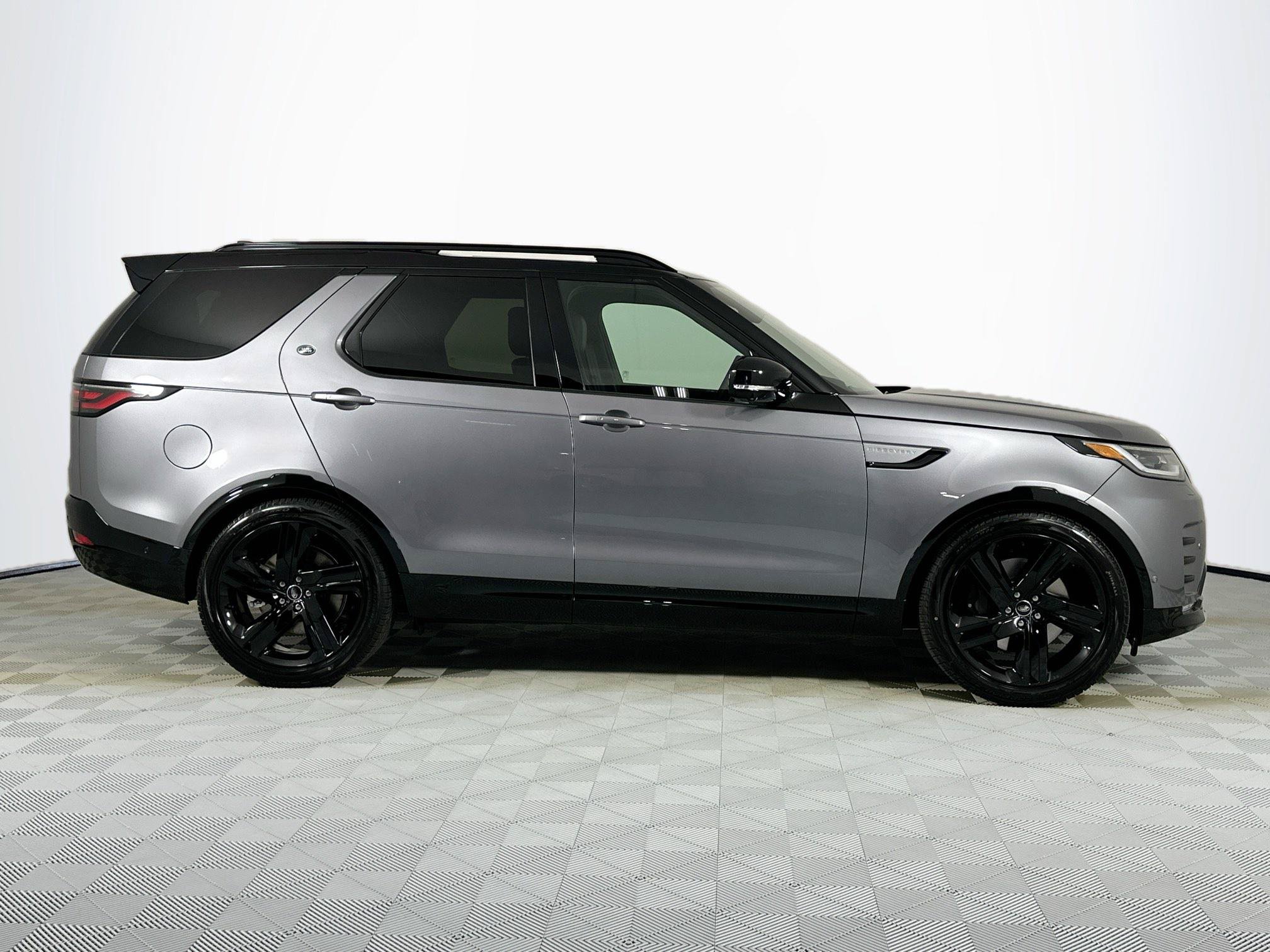 Certified 2026 Land Rover Discovery Gemini Edition SUV