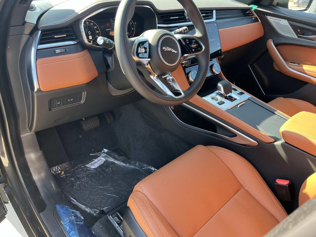 2026 Jaguar F-Pace R-Dynamic S - Photo 11