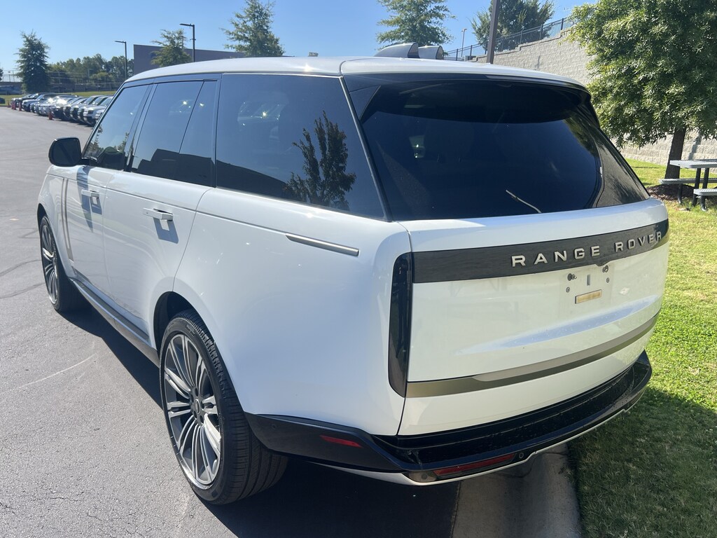 Used 2025 Land Rover Range Rover SE SUV