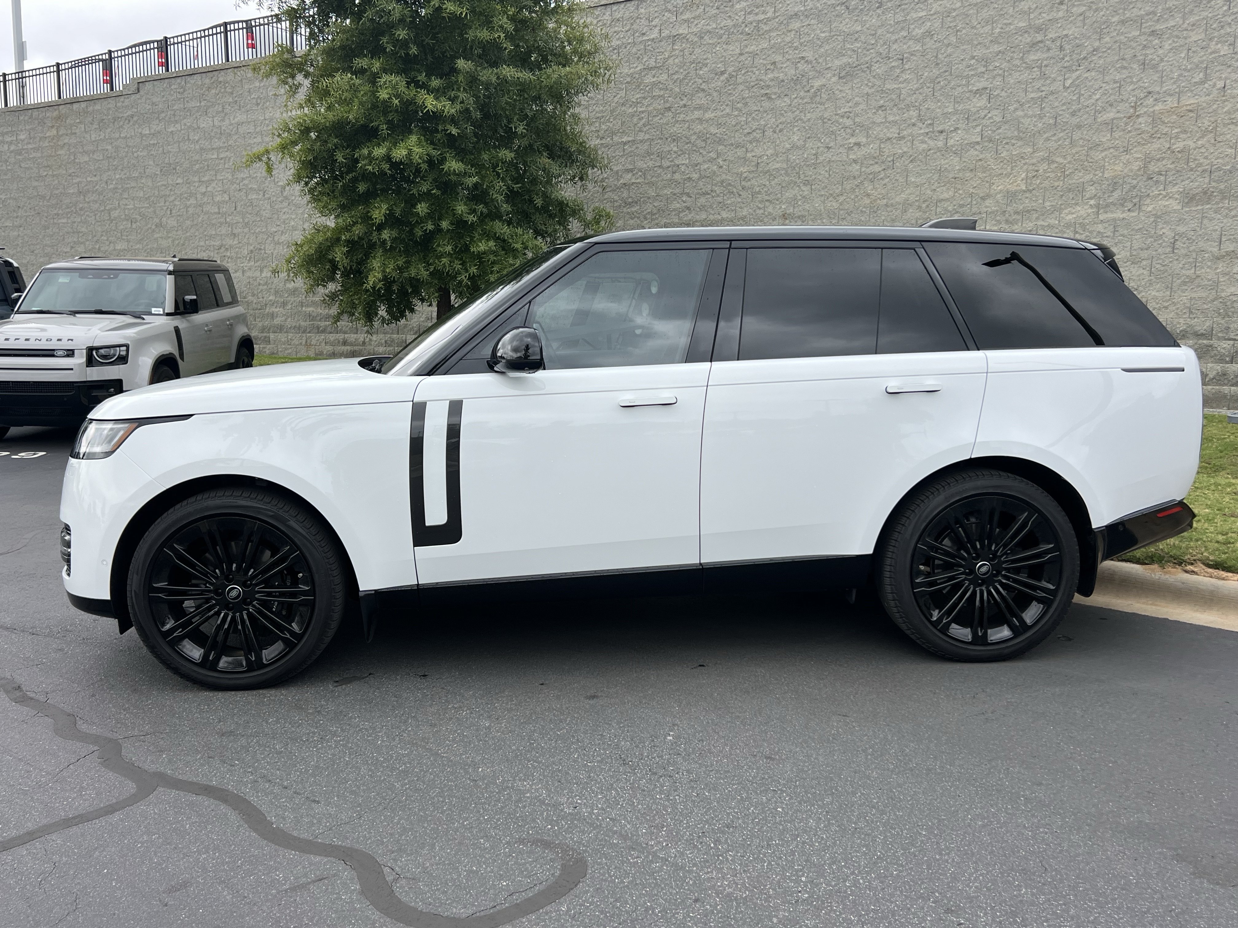 Used 2023 Land Rover Range Rover SE SUV