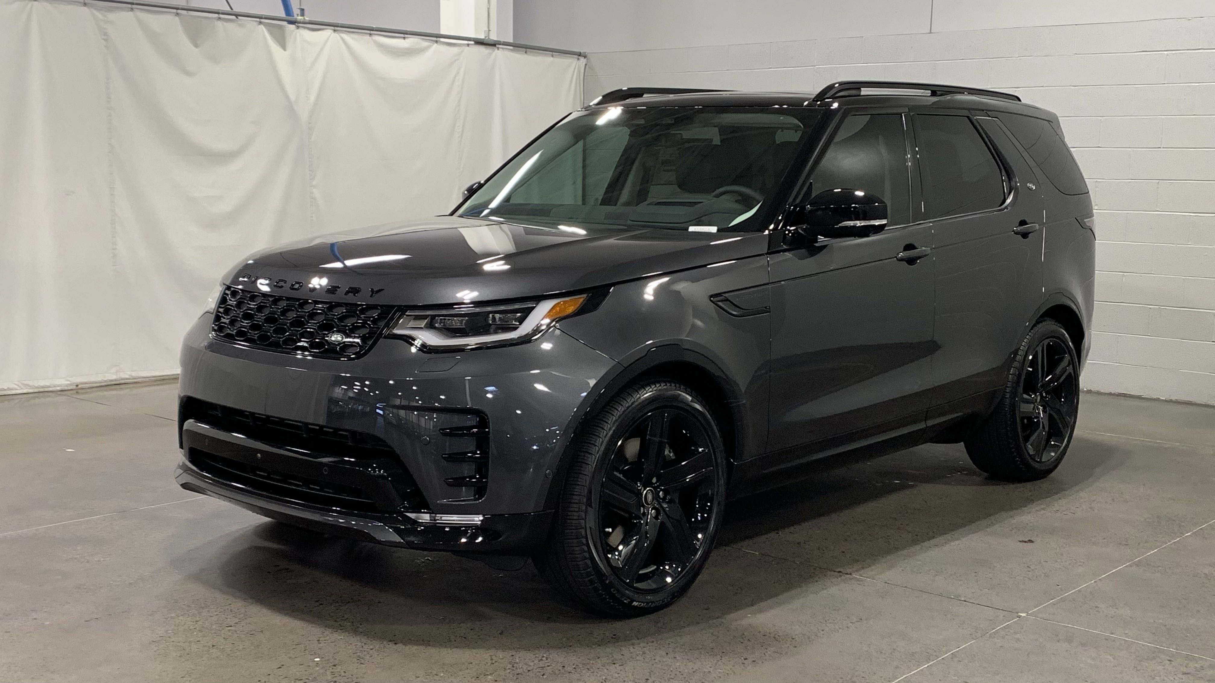 2025 Land Rover Discovery Dynamic SE SUV