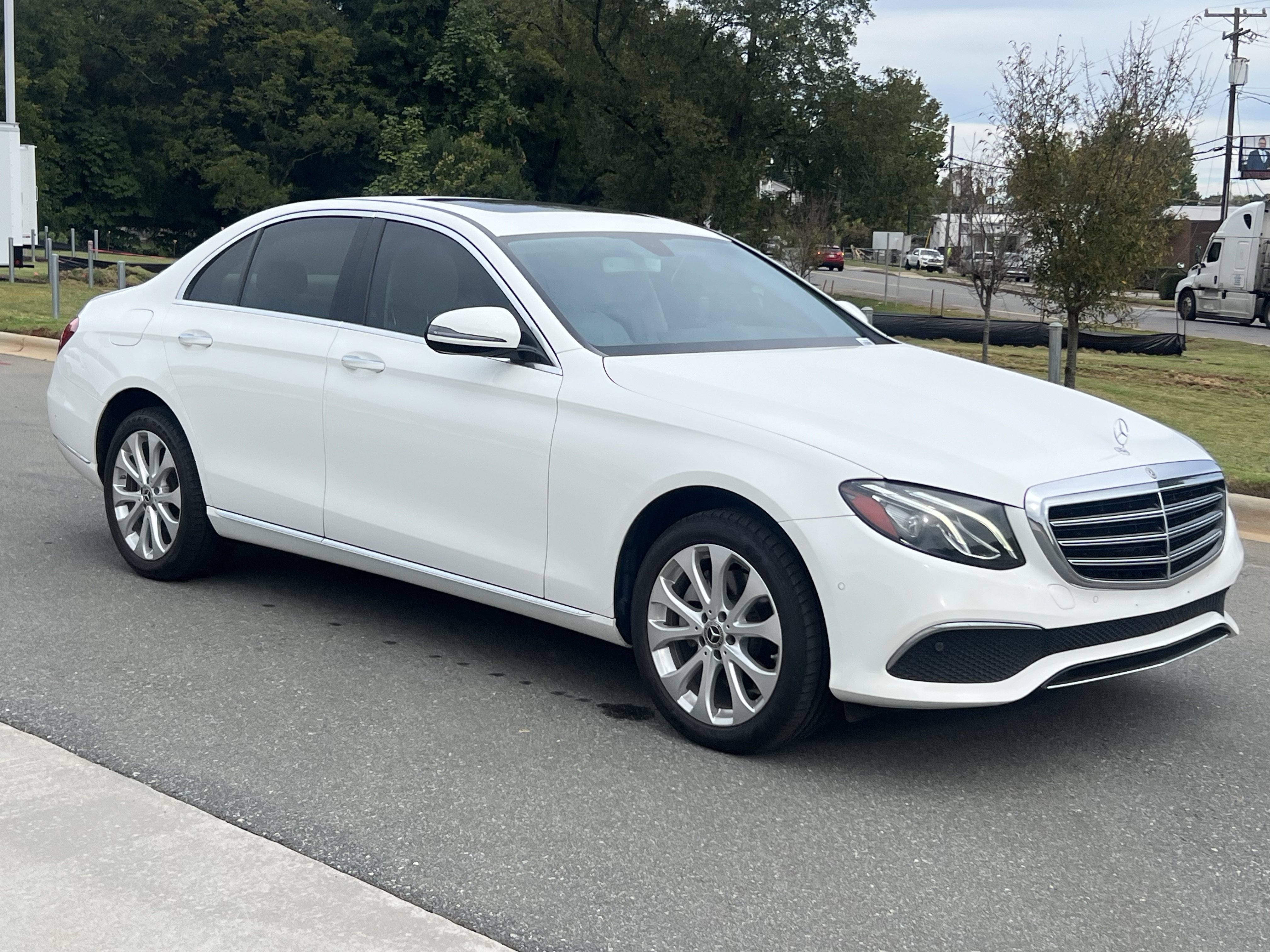 Mercedes-Benz E-Class
