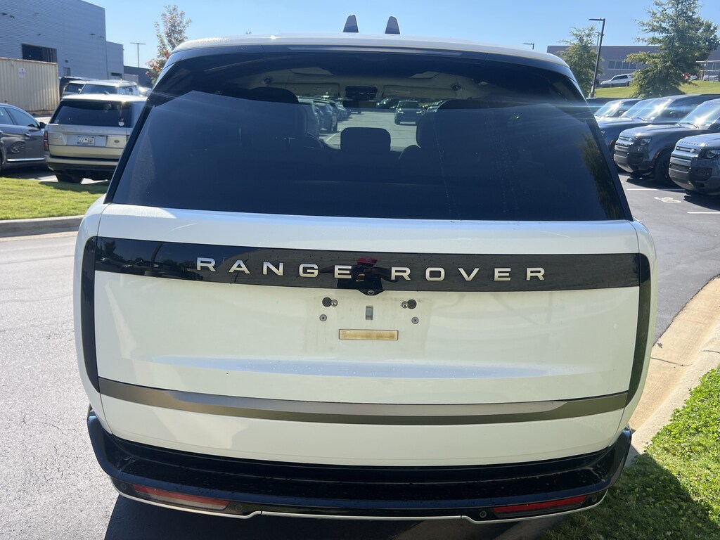 Used 2025 Land Rover Range Rover SE SUV