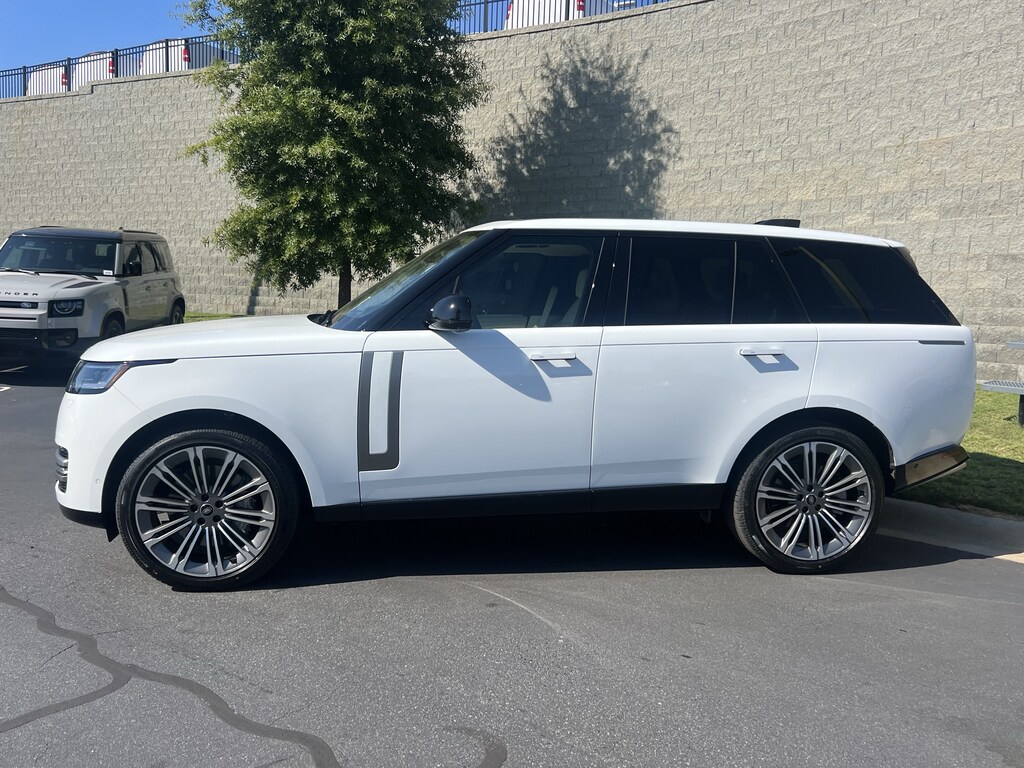 Used 2025 Land Rover Range Rover SE SUV