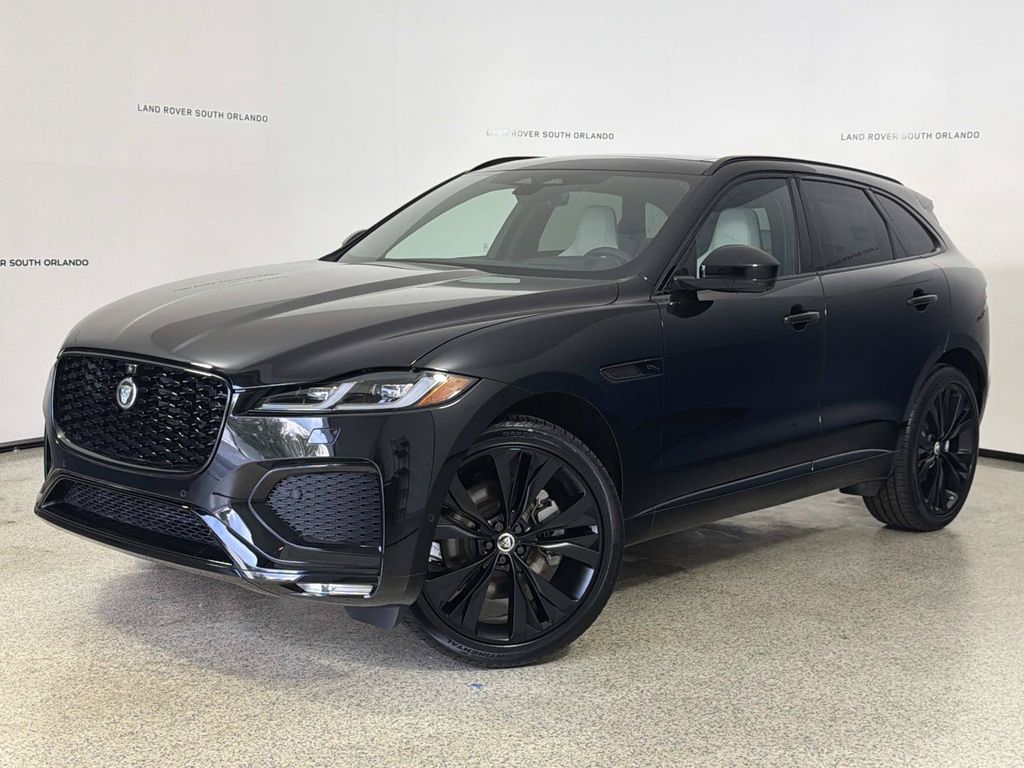  Jaguar F-PACE