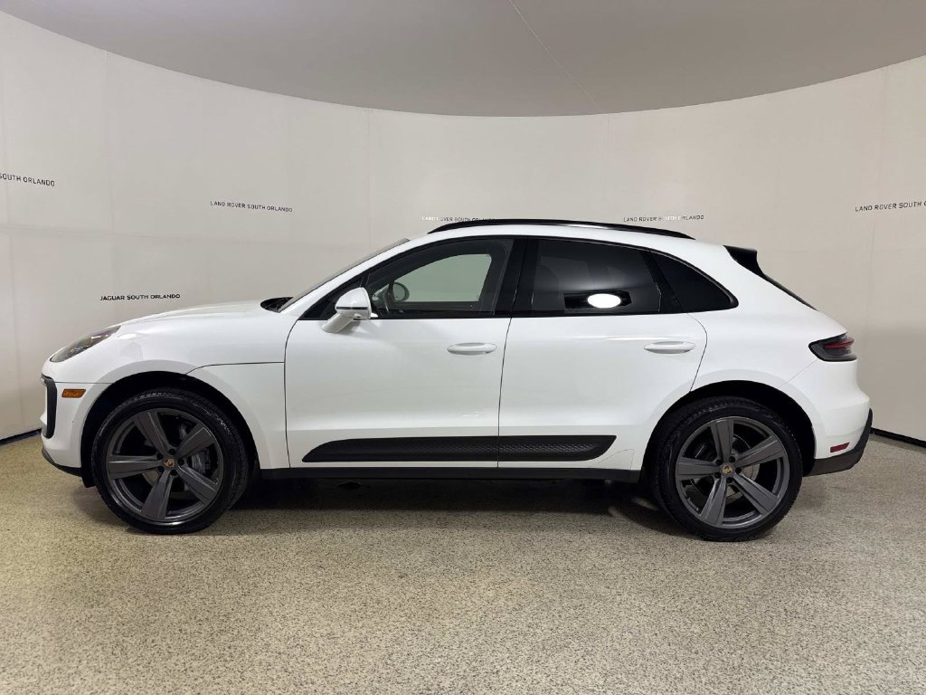 Used 2024 Porsche Macan Base SUV