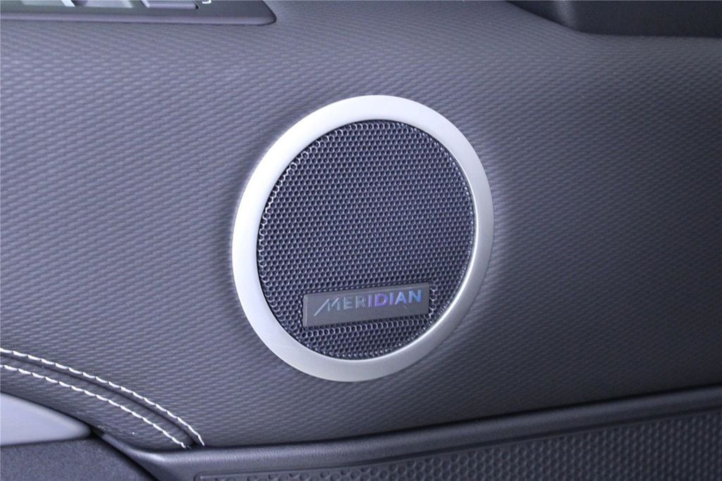 2025 Land Rover Discovery Dynamic SE - Photo 17