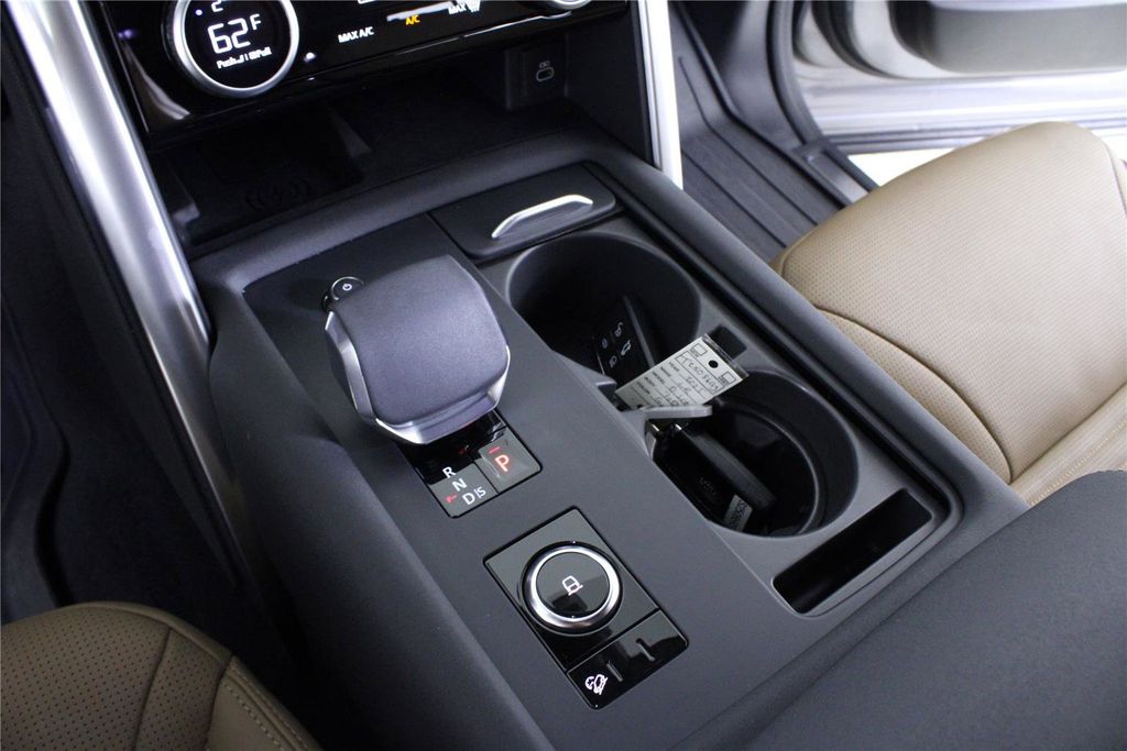 2025 Land Rover Discovery Dynamic SE - Photo 26