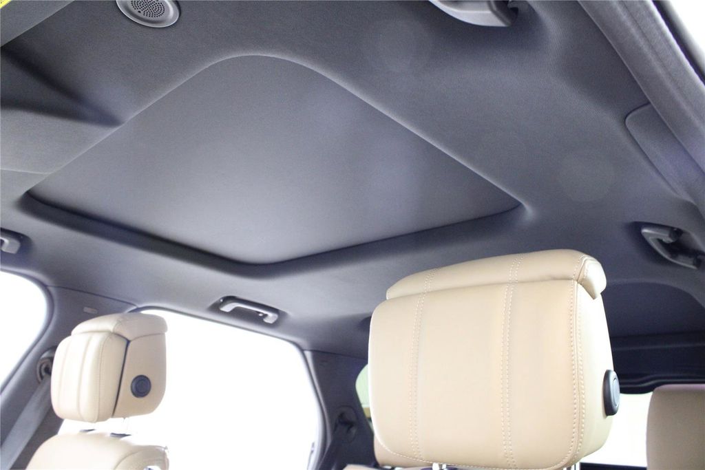 2025 Land Rover Discovery Dynamic SE - Photo 27