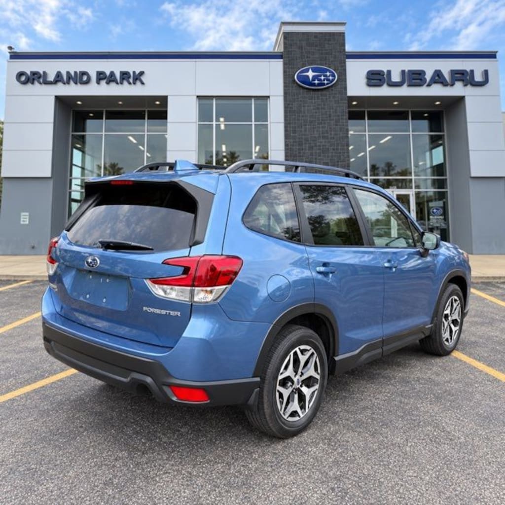 Used 2023 Subaru Forester Premium SUV