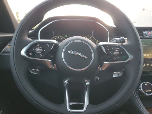 2026 Jaguar F-Pace R-Dynamic S - Photo 27