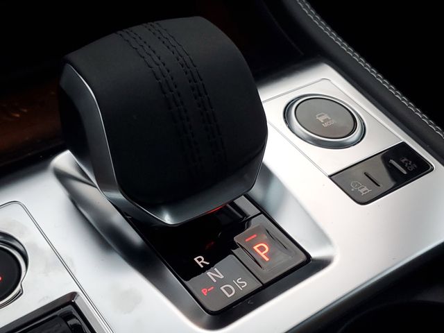 2026 Jaguar F-Pace R-Dynamic S - Photo 36