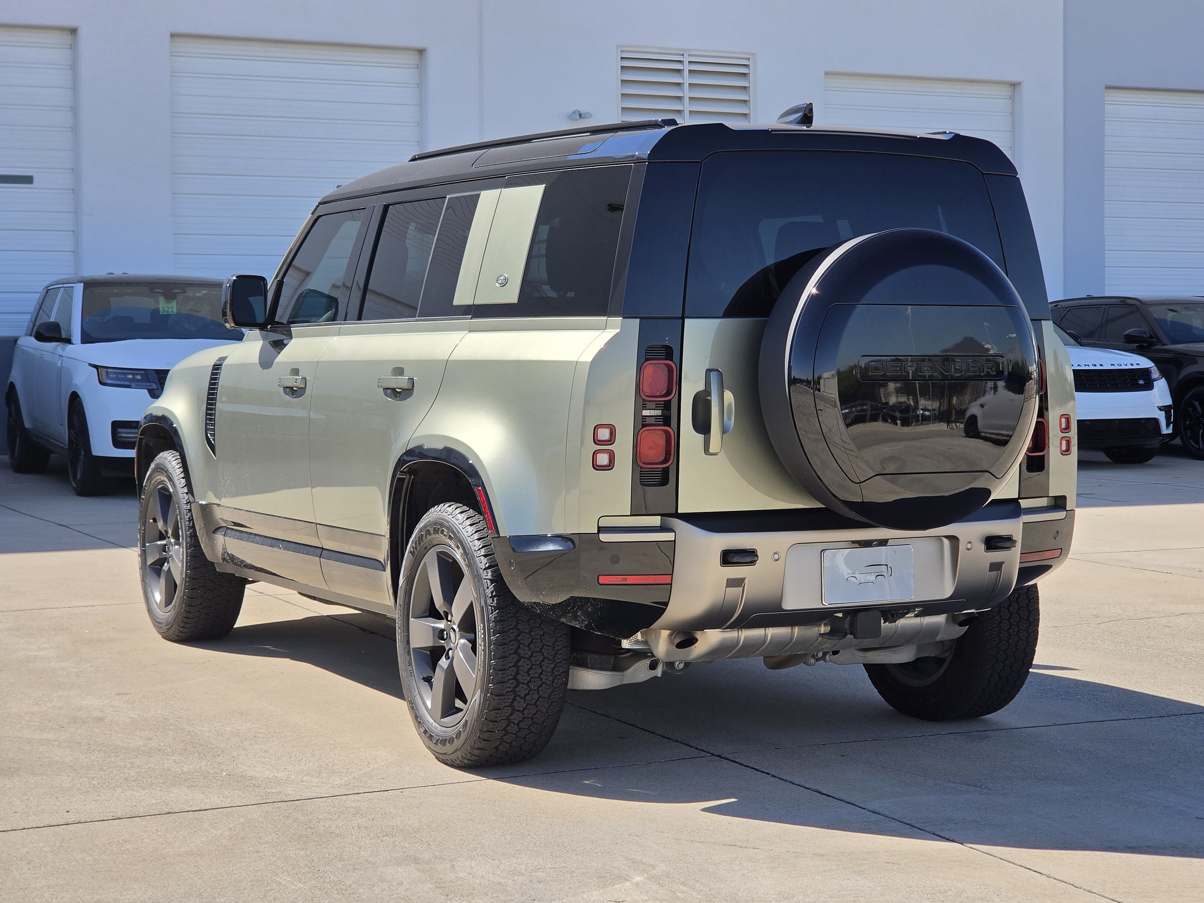 Certified 2024 Land Rover Defender 110 X-Dynamic SE 110 P400 X-Dynamic SE