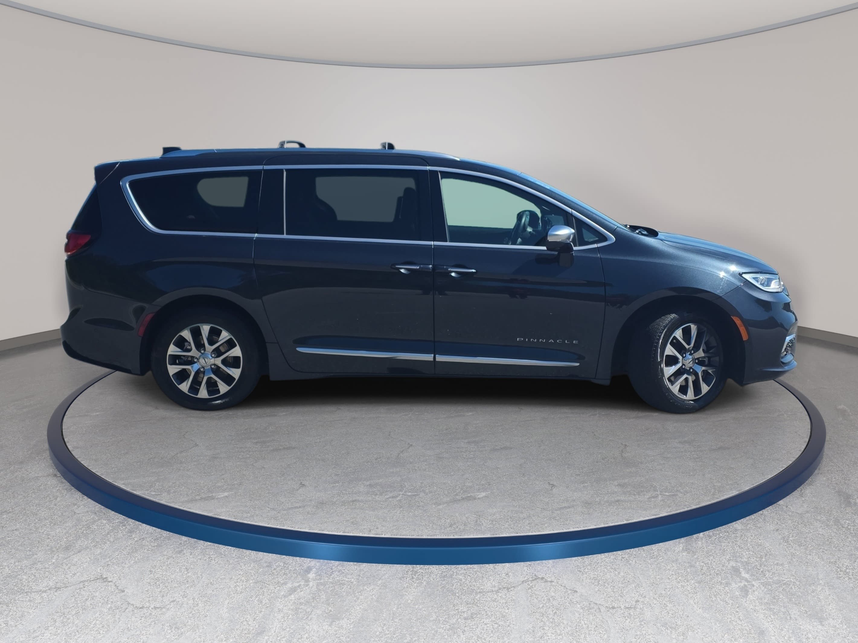 Used 2021 Chrysler Pacifica Hybrid Hybrid Pinnacle Van Passenger Van