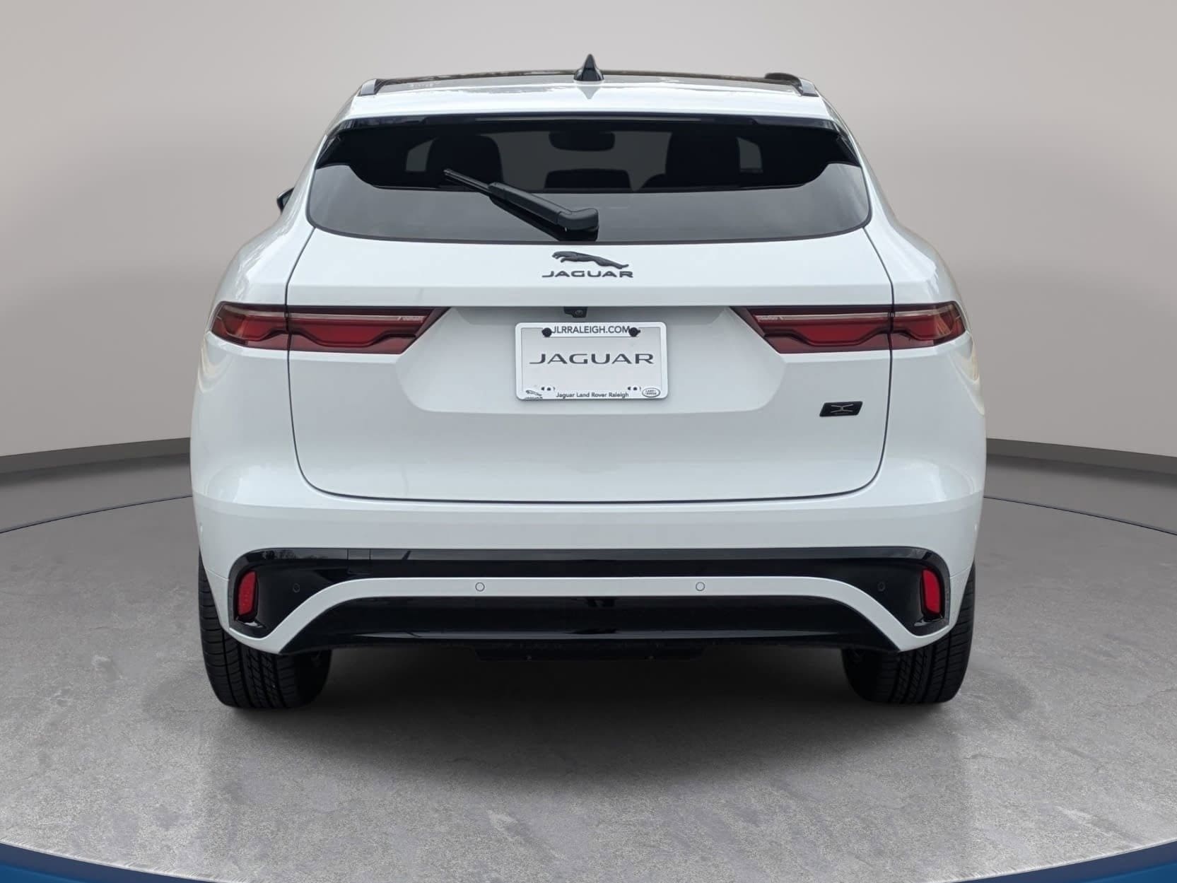2026 Jaguar F-Pace R-Dynamic S - Photo 6