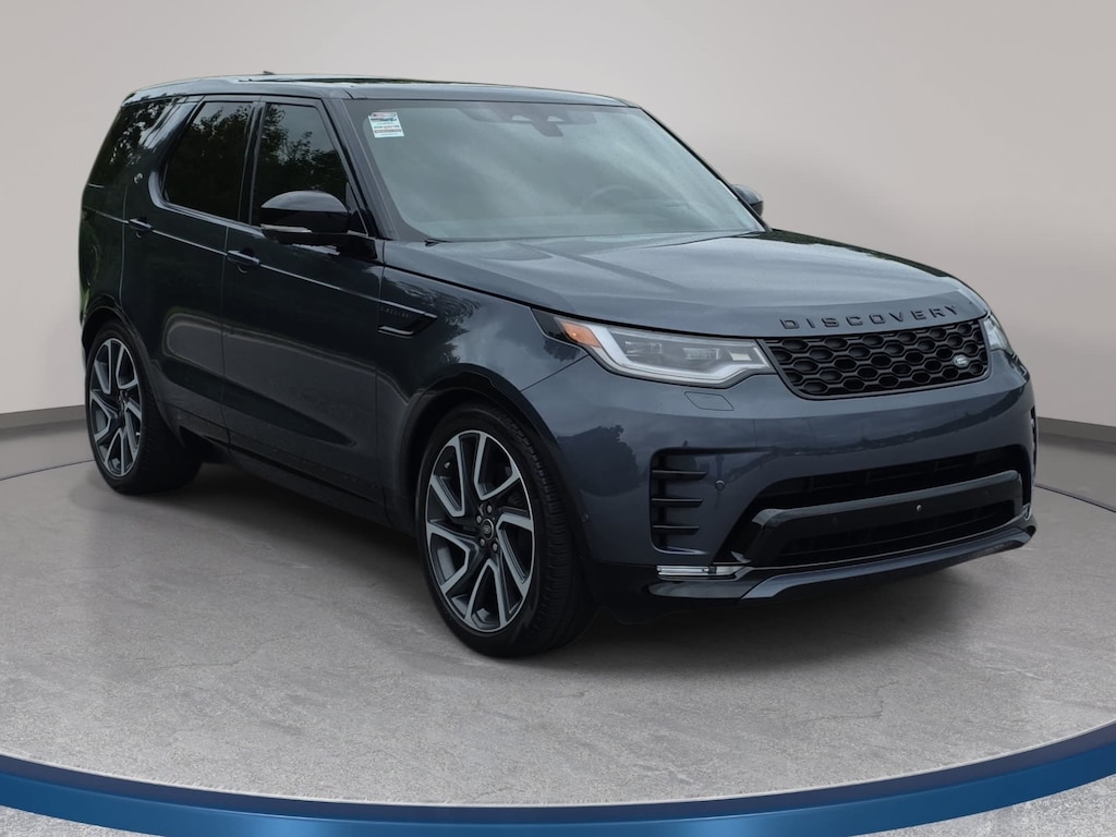 Certified 2025 Land Rover Discovery Dynamic SE SUV