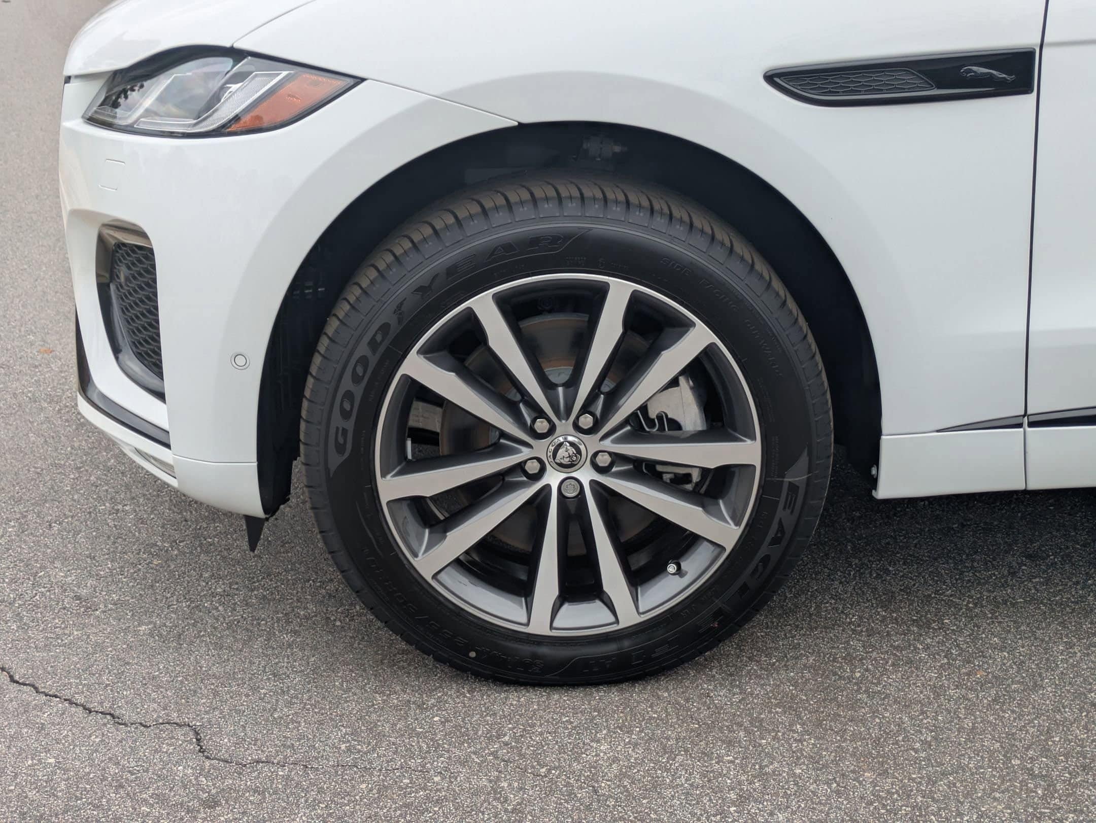 2026 Jaguar F-Pace R-Dynamic S - Photo 34