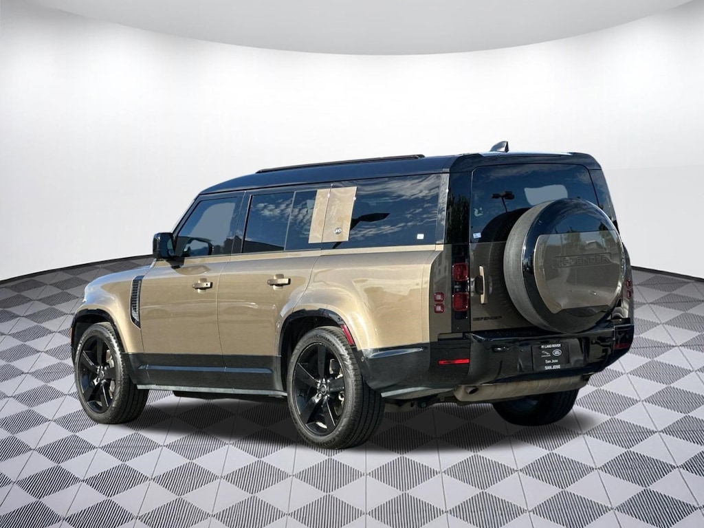 Used 2024 Land Rover Defender 130 X-Dynamic SE 130 P400 X-Dynamic SE