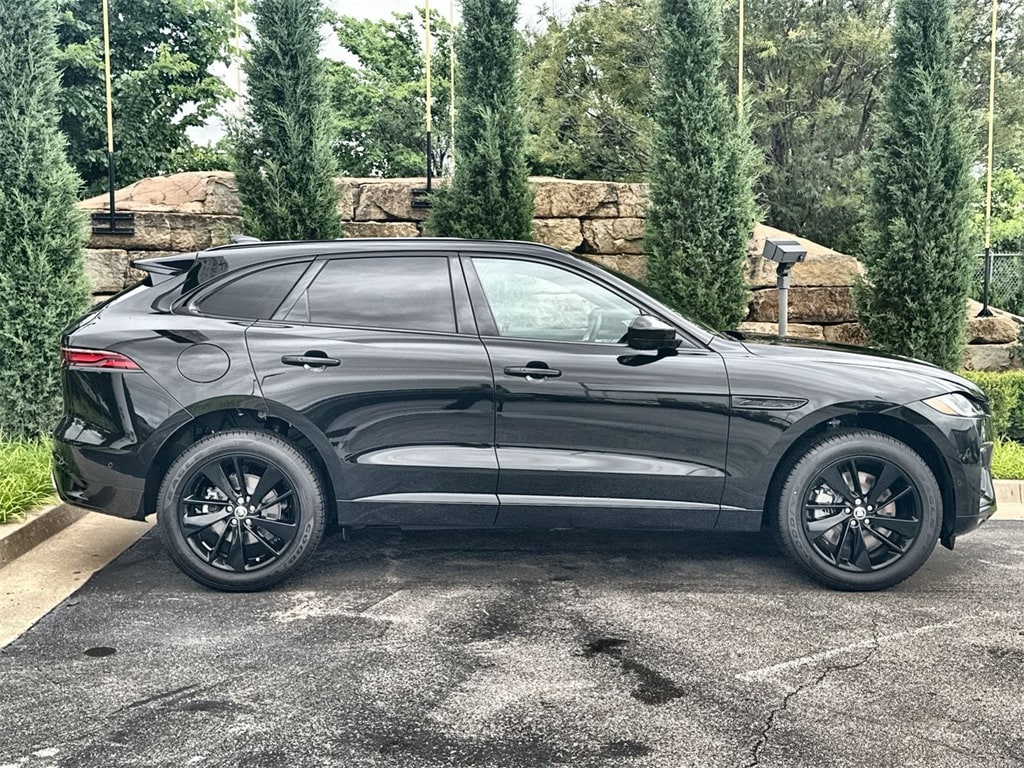 2026 Jaguar F-Pace R-Dynamic S - Photo 6