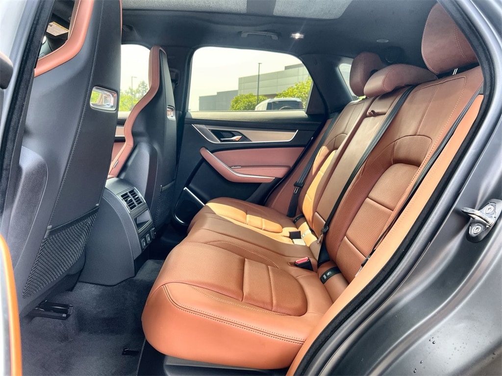2026 Jaguar F-Pace R-Dynamic S - Photo 15
