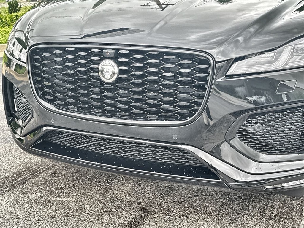 2026 Jaguar F-Pace R-Dynamic S - Photo 9