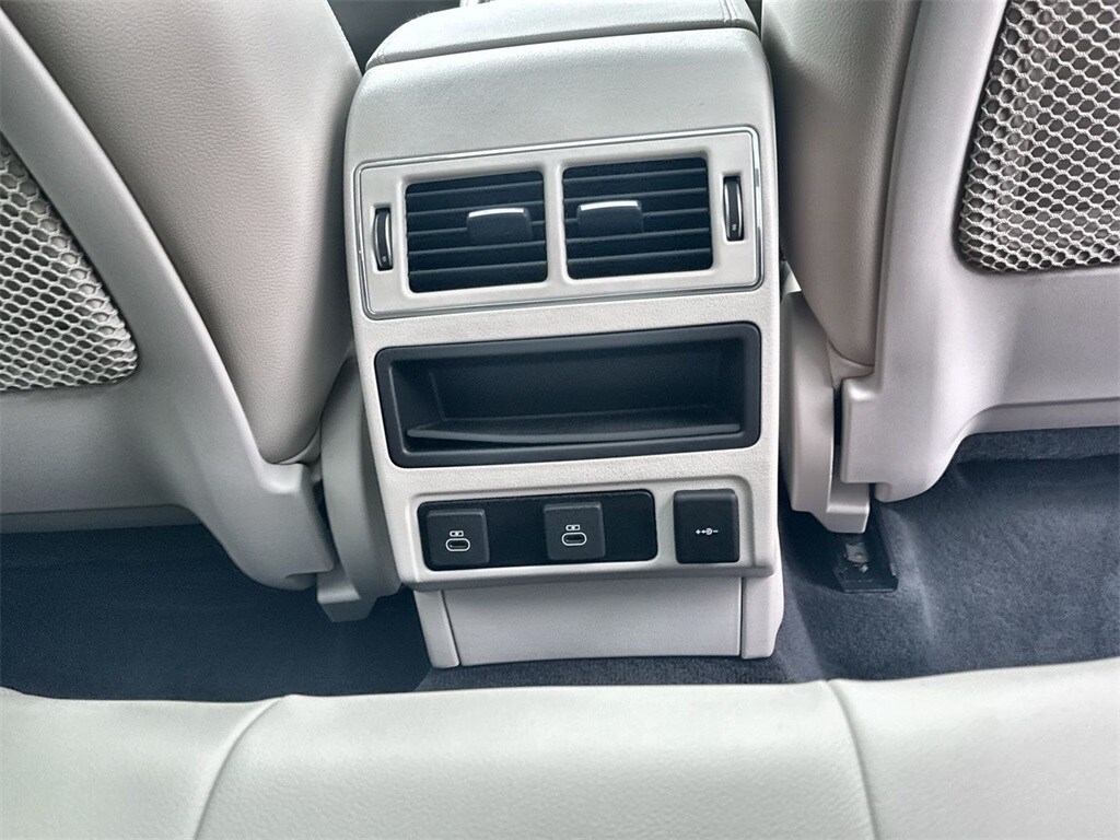 2026 Jaguar F-Pace R-Dynamic S - Photo 16