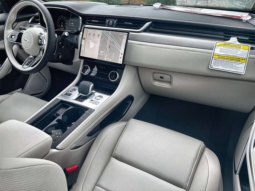 2026 Jaguar F-Pace R-Dynamic S - Photo 14