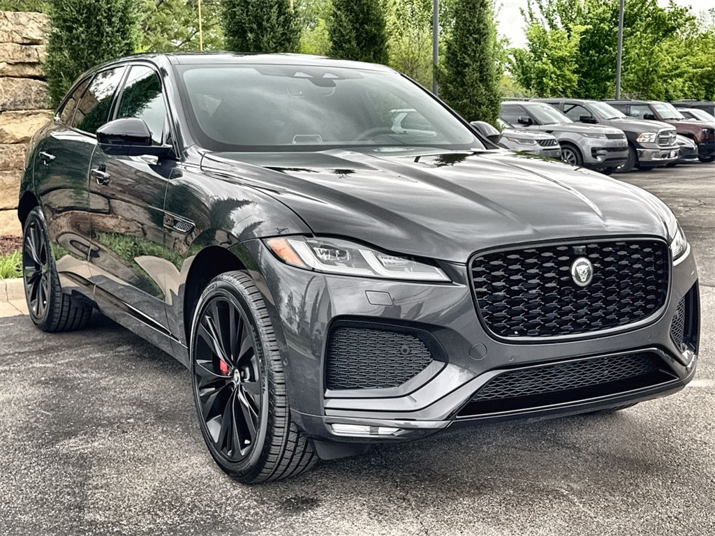 2026 Jaguar F-Pace R-Dynamic S - Photo 7