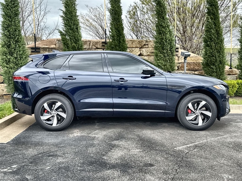 2026 Jaguar F-Pace R-Dynamic S - Photo 6