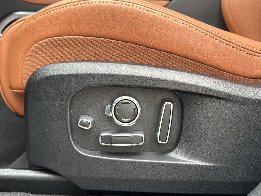 2026 Jaguar F-Pace R-Dynamic S - Photo 20