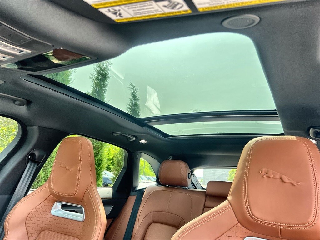 2026 Jaguar F-Pace R-Dynamic S - Photo 19