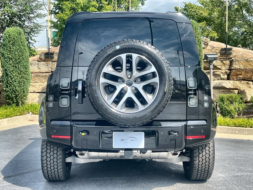 Used 2026 Land Rover Defender 110 X-Dynamic SE SUV