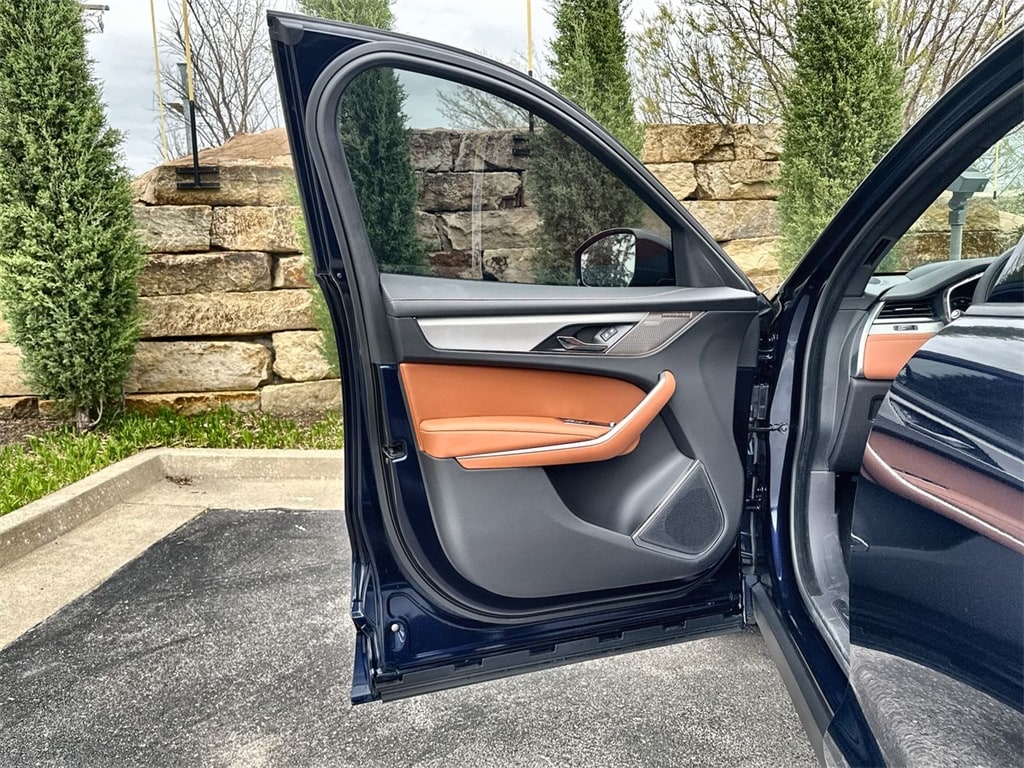 2026 Jaguar F-Pace R-Dynamic S - Photo 17